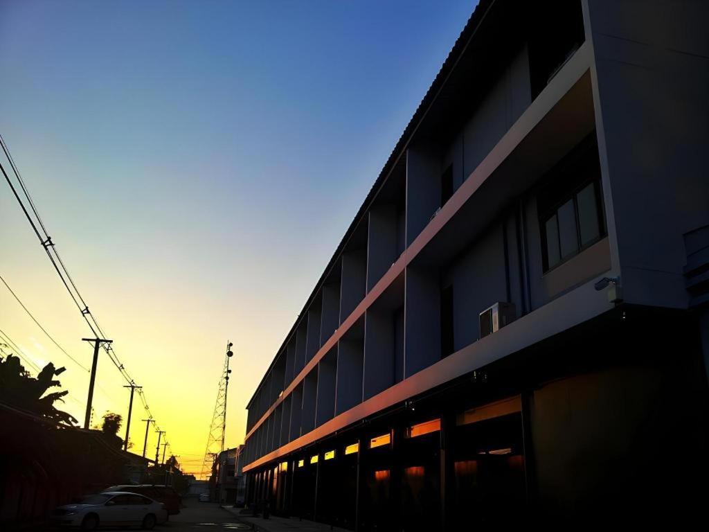 Klim Hotel Buriram Exterior photo